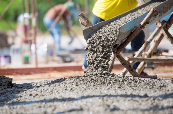 Backyard Concrete Pouring in Murrieta