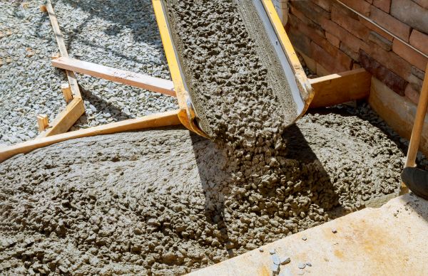 Cement Walkway Pouring in Murrieta